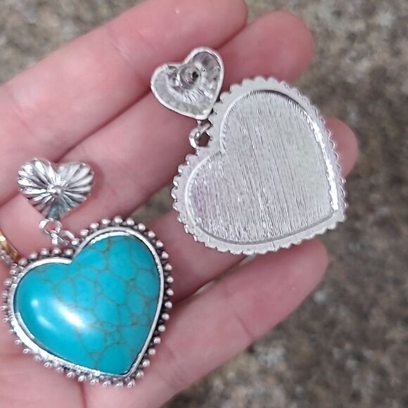 Turquoise Alloy Heart Dangle Earrings - Picture 7 of 8